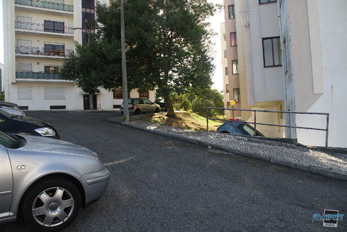 Acidente de carro caiu num buraco (Figueira da Foz