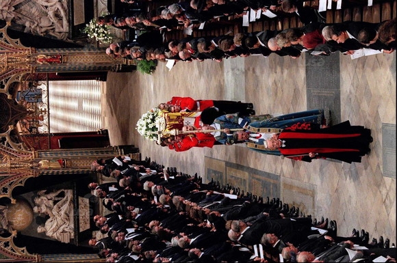 Diana-funeral-coffin