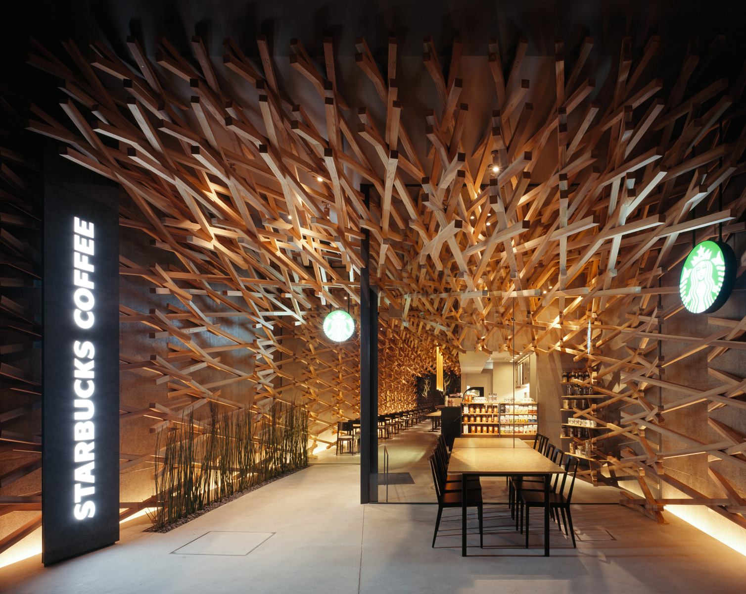 Starbucks-Coffee-at-Dazaifutenmangu-Omotesando-3