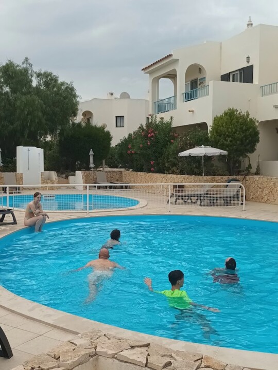 Não me canso disto piscina6.jpg
