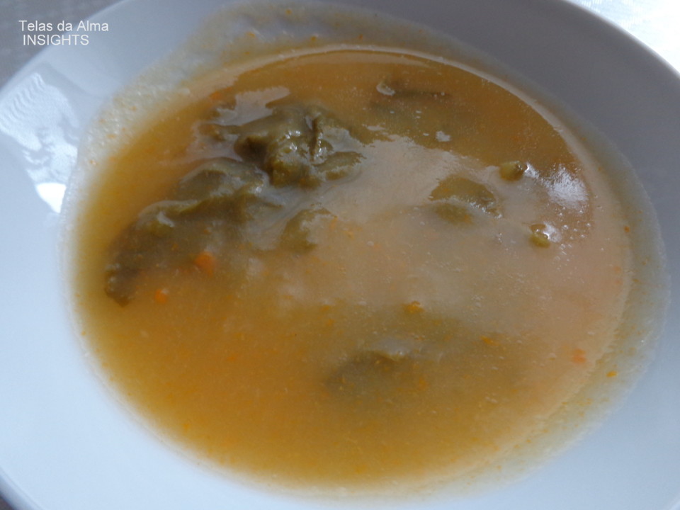 sopa de nabiças com chuchu.JPG