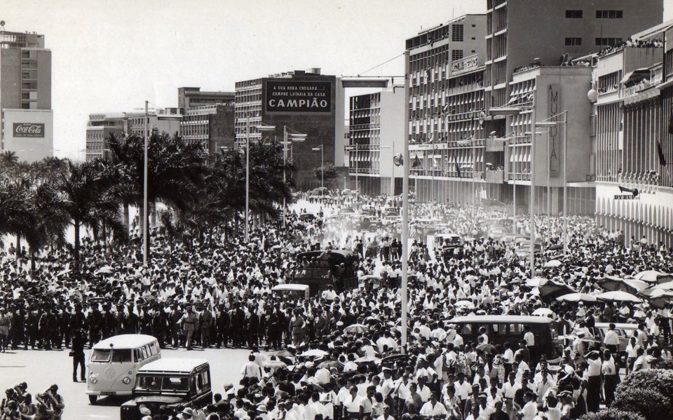 ..Luanda.1961,chegada contiingnye militar.jpg