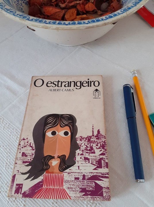 O EStrangeiro.jpg
