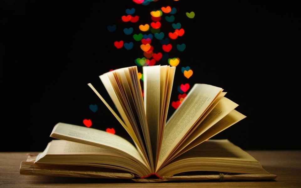 Resultado de imagem para livros nuvens