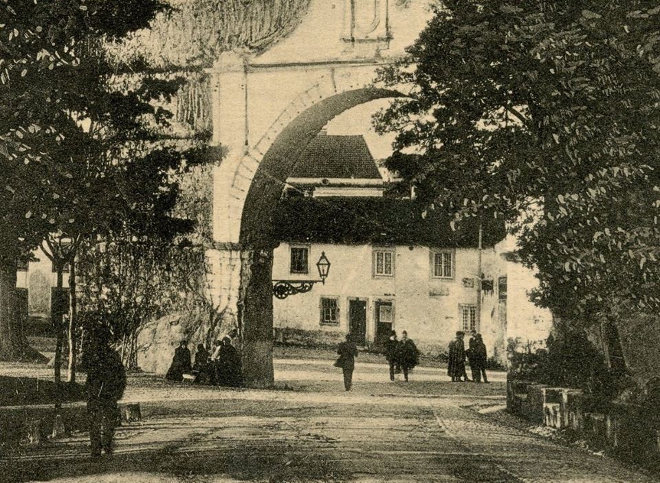 Aqueduto de S. Sebastião. Arco principal 03.jpg