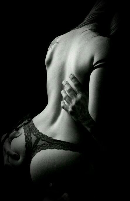 8f44ccada4f09017db16333dc8c15346--sensual-seductio