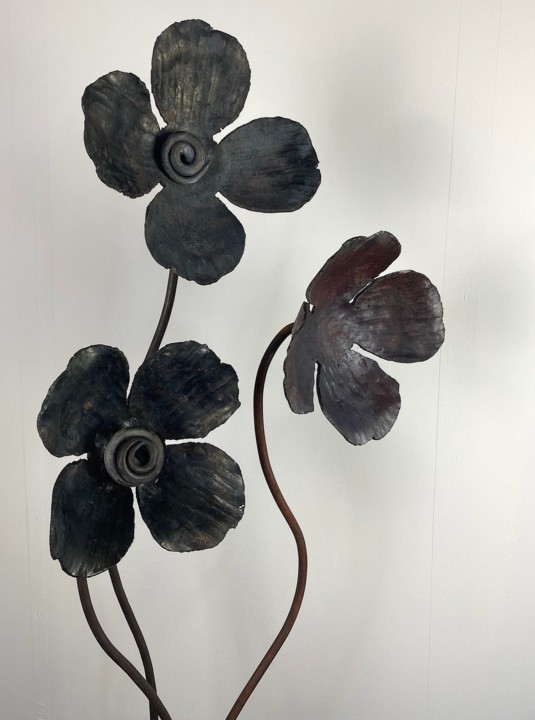 flower sculpture.jpg