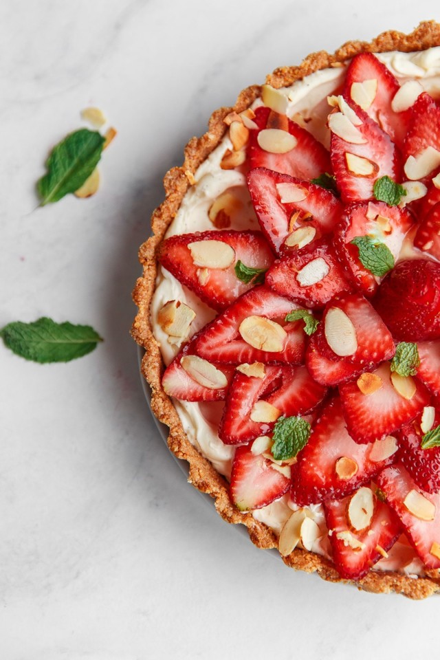 no-bake-strawberry-mascarpone-tart-recipe-1-7.jpg