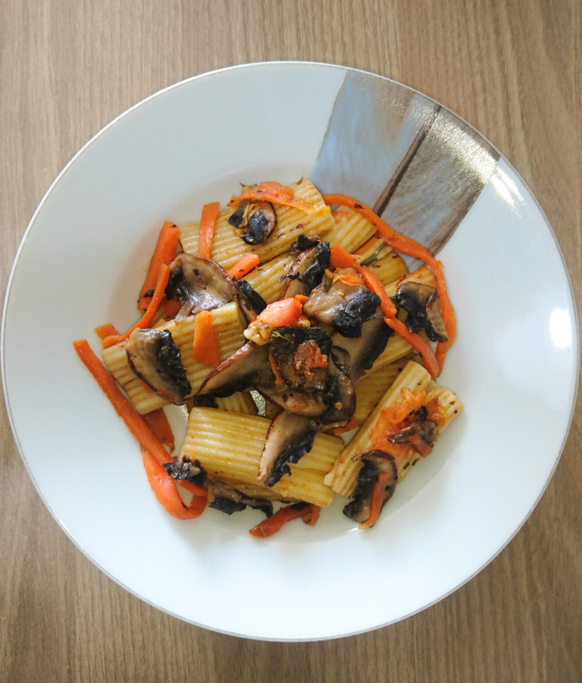 Macarrão com cogumelos Portobello__ Macarrão com cogumelos Portobello__
