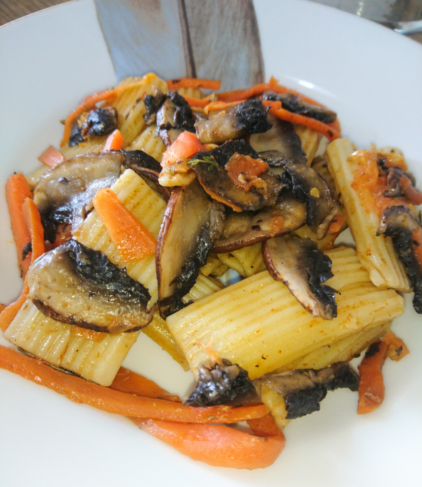 Macarrão com cogumelos Portobello Macarrão com cogumelos Portobello