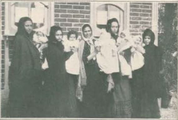 mulheres com crianças.JPG