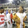 Carnaval - Mesmo na chuva, Ronaldinho desfilou