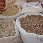 Sacos de feijão no mercado do Plateau