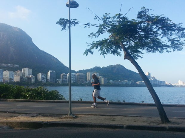 Amanhecer do Rio - C&eacute;u fica ensolarado no RJ nest
