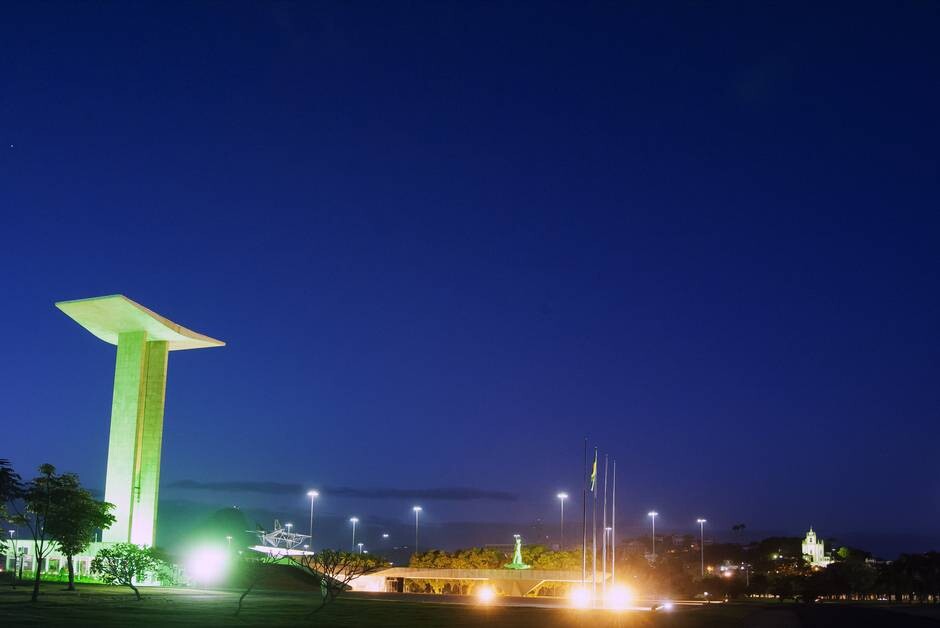 Amanhecer no Rio - Monumento dos Pracinhas com Out