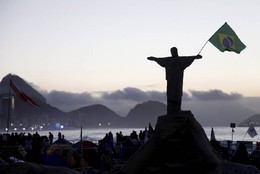 JMJ - Praia de Copacabana - Imagem do Cristo no am