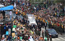 JMJ - Praia de Copacabana - Fieis se re&uacute;nem em to