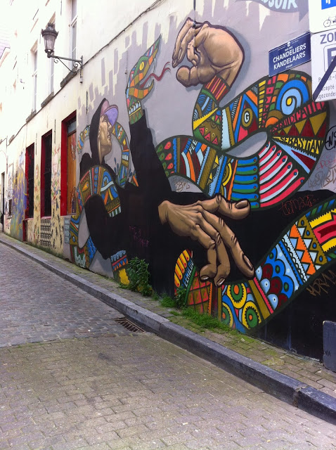 Bruxelas + locais para visitar em Bruxleas + Marolles + Ascenseur des Marolles + domingos em Bruxelas + o que fazer em bruxelas Bruxelas + locais para visitar em Bruxleas + Marolles + Ascenseur des Marolles + domingos em Bruxelas + o que fazer em bruxelas